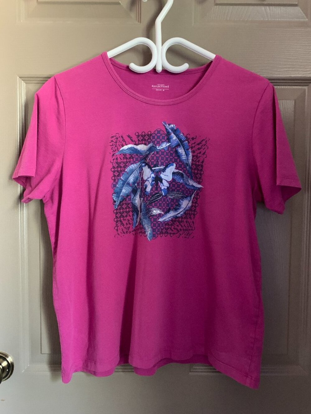 Northern Reflections Petite M Pink Tropical Graphic Tee Embroidered Floral